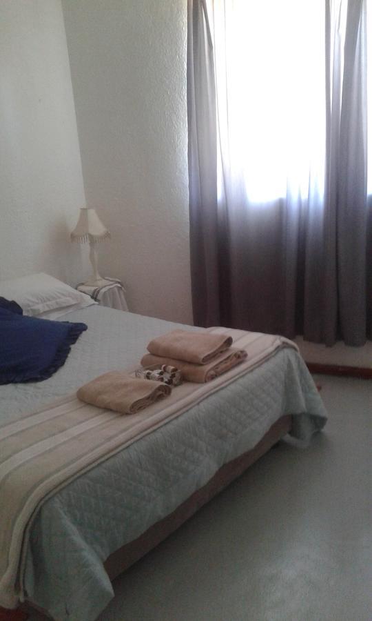 50 On Theal Apartment Parow Bagian luar foto